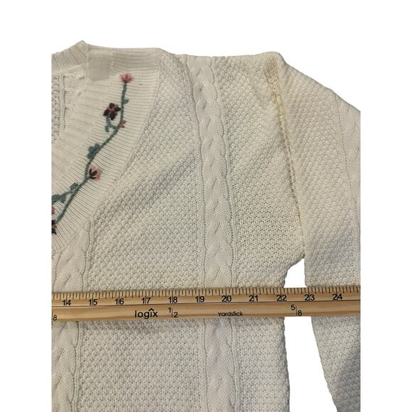 Vintage 62 East Floral Embroidered Cable Knit Sweater Made in Korea Ivory Size L - Picture 4 of 6